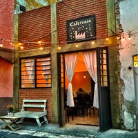 Photo taken at Cafetería Fabrica de Café by Conociendo y C. on 6/6/2016