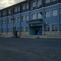 Photo taken at Osmangazi İlkogretim Okulu by EMİR Ö. on 12/19/2016
