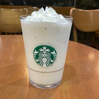 Photo taken at Starbucks by kaoring on 8/23/2023
