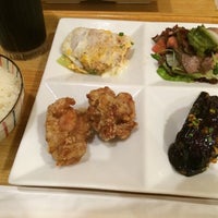 Photo taken at Deli &amp;amp; Cafe EACHIESZ by のうや く. on 8/27/2014