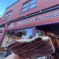 Das Foto wurde bei Rocky Mountain Chocolate Factory von Betty V. am 8/18/2023 aufgenommen