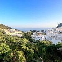 Foto tirada no(a) Capri Tiberio Palace por Traveler 🏃🏾‍♂️🏕️🚴🏋🏻‍♀️ em 7/14/2023