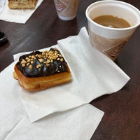 Photo taken at Doughboys Donuts by fatemeh b. on 8/16/2023