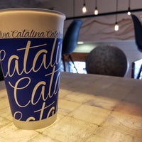 Foto diambil di Catalina Café oleh Raúl T. pada 7/14/2018