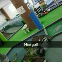 Photo taken at LilliPutt Indoor Mini Golf by Juan P. on 8/6/2016