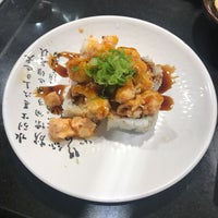 Photo taken at Midori Sushi by Meshpuff 💙 on 8/15/2018