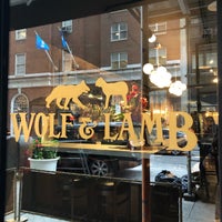 Foto scattata a Wolf &amp;amp; Lamb Steakhouse da Rui G. il 5/1/2019