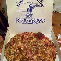 Foto tirada no(a) B.C.&amp;#39;s Pizza por B.C.&amp;#39;s Pizza em 1/19/2016