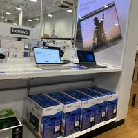 Photo taken at Best Buy by Stephanie H. on 12/28/2019
