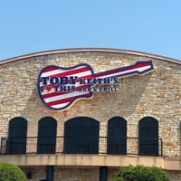 Foto scattata a Toby Keith&amp;#39;s I Love This Bar and Grill da Stephanie H. il 6/5/2023