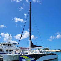 Foto diambil di Makani Catamaran oleh Livia E. pada 8/4/2021