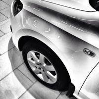 Photo taken at Volkswagen Диверс Моторс Самара by Евгений  -the Jack- on 12/19/2014