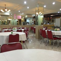 Photo taken at Fong Tu Restaurant by Carpe D. on 10/16/2016