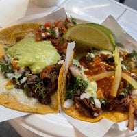 Das Foto wurde bei Los Tacos No. 1 von Carpe D. am 4/15/2024 aufgenommen