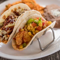 9/13/2018 tarihinde Sombra Mexican Kitchenziyaretçi tarafından Sombra Mexican Kitchen'de çekilen fotoğraf