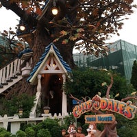 Photo taken at Chip&amp;#39;n Dale&amp;#39;s Treehouse by bakumon on 7/18/2018