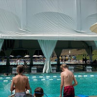 Photo taken at Chastain Park Swimming Pool by Elvyra M. on 5/29/2022