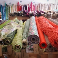 Foto tirada no(a) The Fabric Store por Danielle D. em 6/24/2014