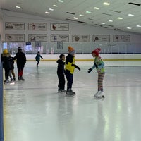 1/16/2023 tarihinde Lora N.ziyaretçi tarafından Fort Dupont Ice Arena'de çekilen fotoğraf