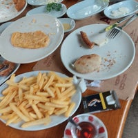 Снимок сделан в Dobruca Kaya Restaurant пользователем Arzu G. 10/25/2023