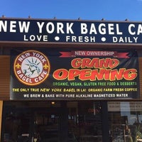 1/23/2016 tarihinde New York Bagel Cafeziyaretçi tarafından New York Bagel Cafe'de çekilen fotoğraf