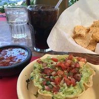 Das Foto wurde bei El Rincon Restaurant Mexicano von Alex C. am 5/10/2018 aufgenommen