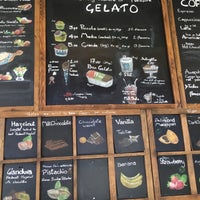 Photo taken at Caravaggio Gelateria Italiana by Elif on 10/8/2017