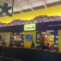 Photo taken at LEGOLAND Discovery Centre Toronto by Ayesha F. on 10/7/2017