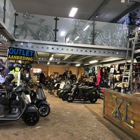 Photo taken at Joop Harmans XL Fietsen &amp;amp; Scooters by sara. m. on 4/12/2017