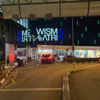 Photo taken at Taxi Stand @ Wisma Atria by Chris T. on 3/12/2019