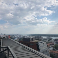 Foto scattata a SKY 21 Terrace by BarBar&amp;#39;a da Timka Kapitan Dalnego Plavanya il 7/28/2018