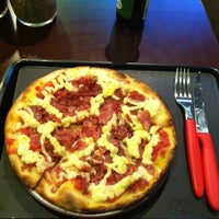 11/15/2012 tarihinde Larissa O.ziyaretçi tarafından Joanin Pizza'de çekilen fotoğraf
