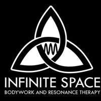 Das Foto wurde bei Infinite Space Bodywork and Resonance Therapy von Sami T. am 8/2/2017 aufgenommen