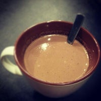 Снимок сделан в Café Du Chocolat пользователем Tanti Y. 12/29/2012
