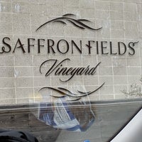 รูปภาพถ่ายที่ Saffron Fields Vineyard โดย David N. เมื่อ 4/17/2019