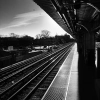 Photo taken at CTA - Jarvis by Roland M. on 11/15/2015