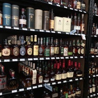 รูปภาพถ่ายที่ The Liquor Store.com โดย The Liquor Store.com เมื่อ 6/3/2016