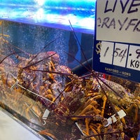 Foto scattata a Seafood Central da Karen W. il 11/14/2022