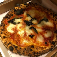 12/30/2018 tarihinde ro c.ziyaretçi tarafından Lombardi Pizza Co'de çekilen fotoğraf