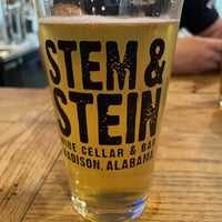 Foto tirada no(a) The Stem and Stein por Heath W. em 9/9/2022