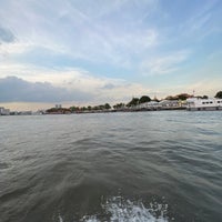 Photo taken at Tha Tien Pier N8 by Akram I. on 7/6/2023