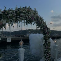 7/30/2016 tarihinde Merve Sedaziyaretçi tarafından Fuat Paşa Yalısı'de çekilen fotoğraf