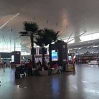 Photo taken at Kuala Lumpur International Airport (KUL) Terminal 2 by Amira Najwa N. on 7/27/2017