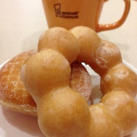 Photo taken at Mister Donut by Y G. on 4/13/2013