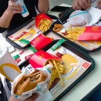 Photo taken at McDonald&amp;#39;s by 🐆👑💣🔥💎🦂LE🅾PAR HATUN🦂💎🔥💣🦅👑 . on 4/9/2023