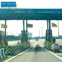 Photo taken at Lat Krabang Toll Gate (Inbound) by DaR on 4/14/2024