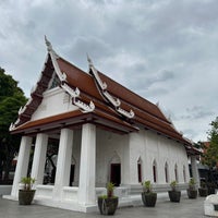 Photo taken at Wat Rakang by DaR on 10/1/2023