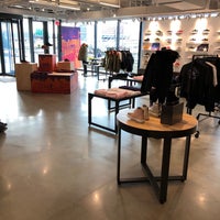 converse store lovejoy wharf