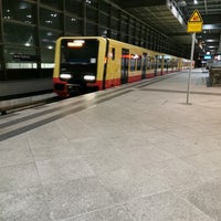 Photo taken at Gleis 11/12 (S-Bahn) by Linus L. on 3/29/2020