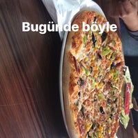 Photo taken at Pizza Pizza by Mutlu D. on 4/4/2017